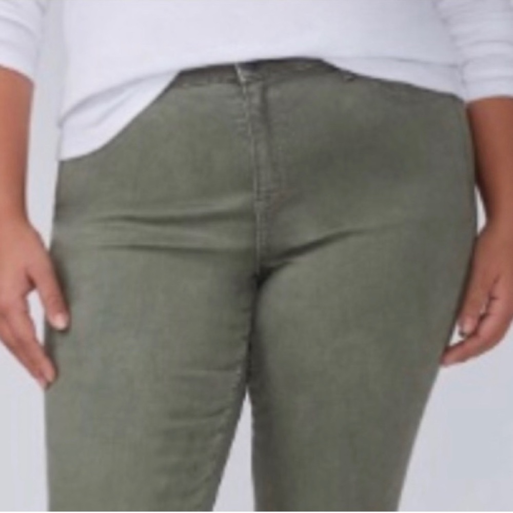 Lane Bryant skinny Jeans sz 22